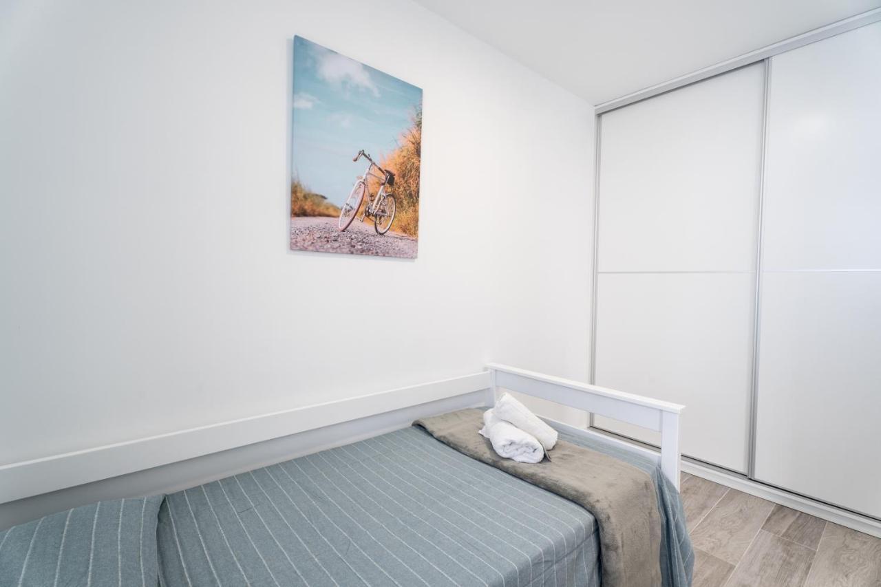 Las Rosas Sunset Apartment أرونا المظهر الخارجي الصورة