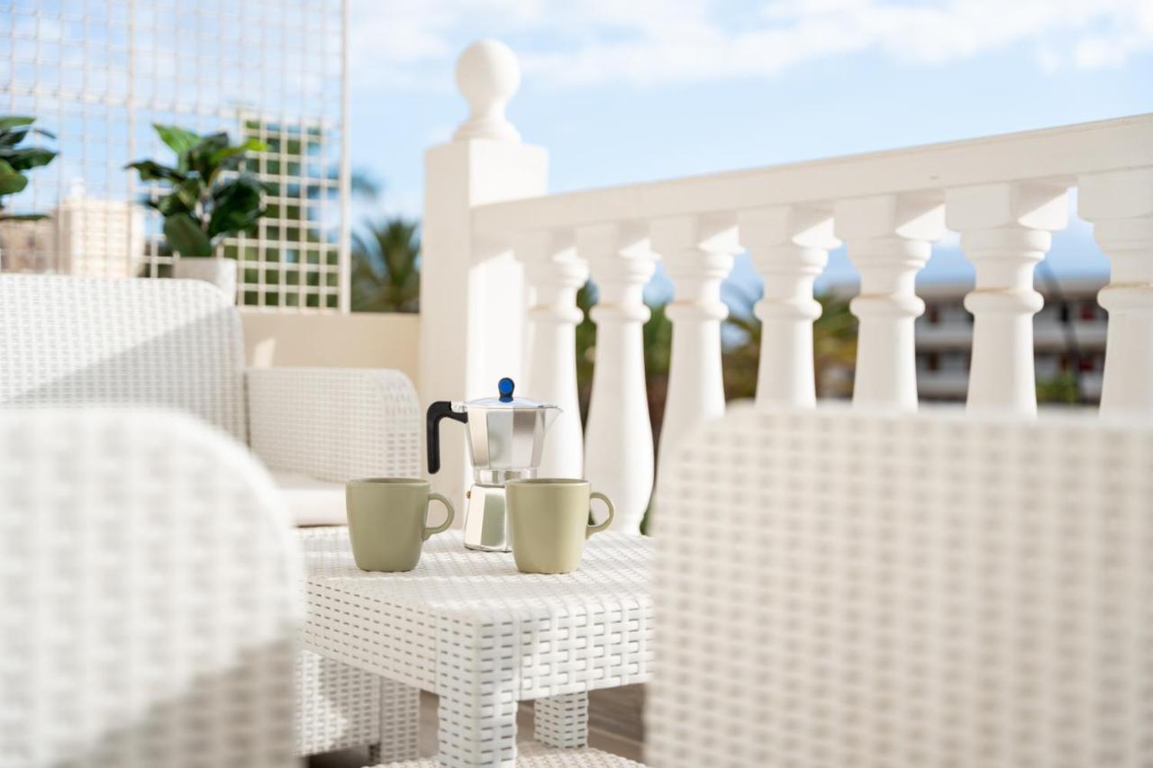 Las Rosas Sunset Apartment أرونا المظهر الخارجي الصورة